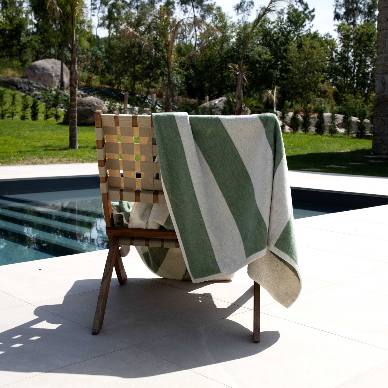 DRAP DE PLAGE REGATE BLANC/EUCALYPTO